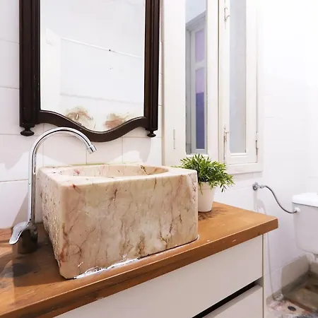 Ledi S Housing Ii Хостел *